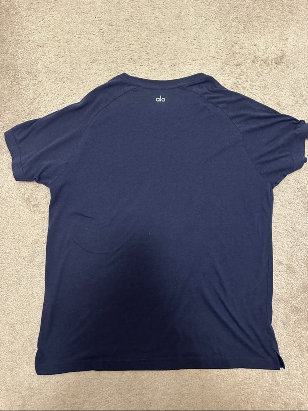 ALO Yoga Men’s Short Sleeve Crew Tee in Navy Blue - Picture 2 of 2